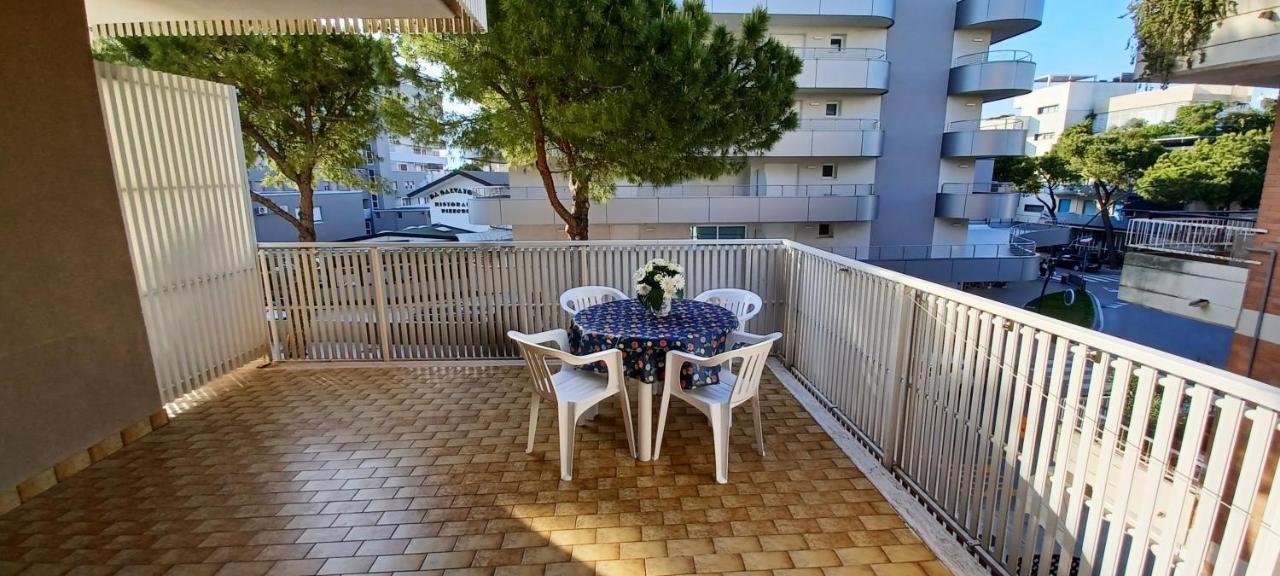 Casa Bivi - Apartments With 1 And 2 Bedrooms - Click Here For More Availabilities Lignano Sabbiadoro Zewnętrze zdjęcie
