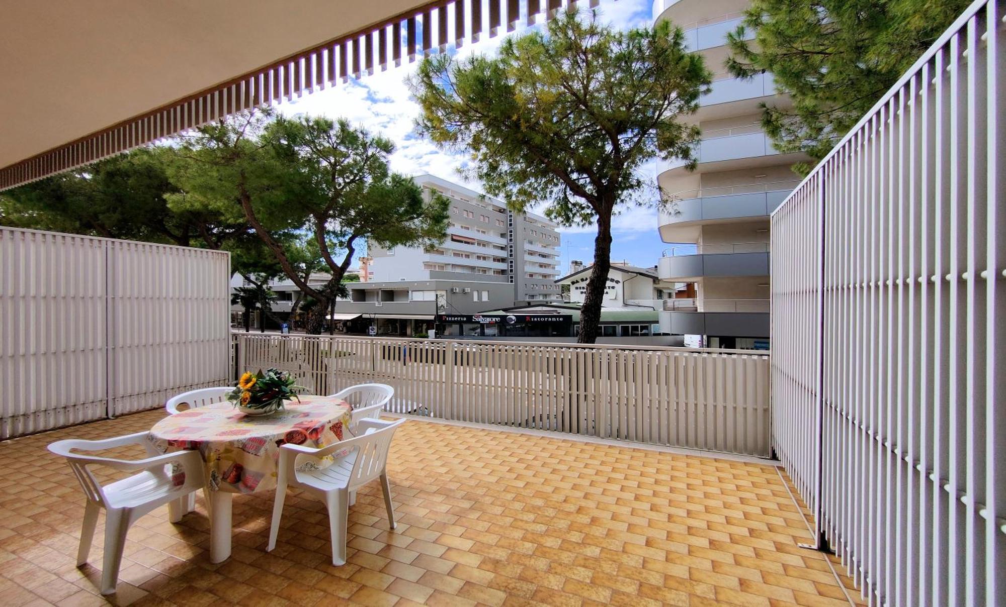 Casa Bivi - Apartments With 1 And 2 Bedrooms - Click Here For More Availabilities Lignano Sabbiadoro Zewnętrze zdjęcie